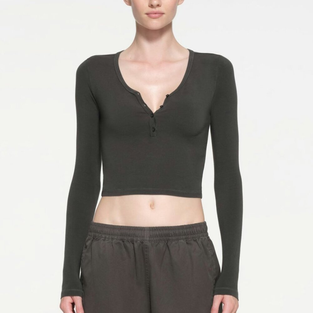 SKIMS New Vintage Long Sleeve Cropped Henley Size Small "Onyx" Black